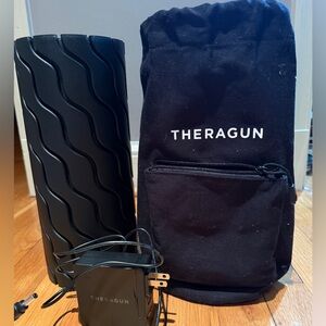 Therabody Black Theragun with Accessories